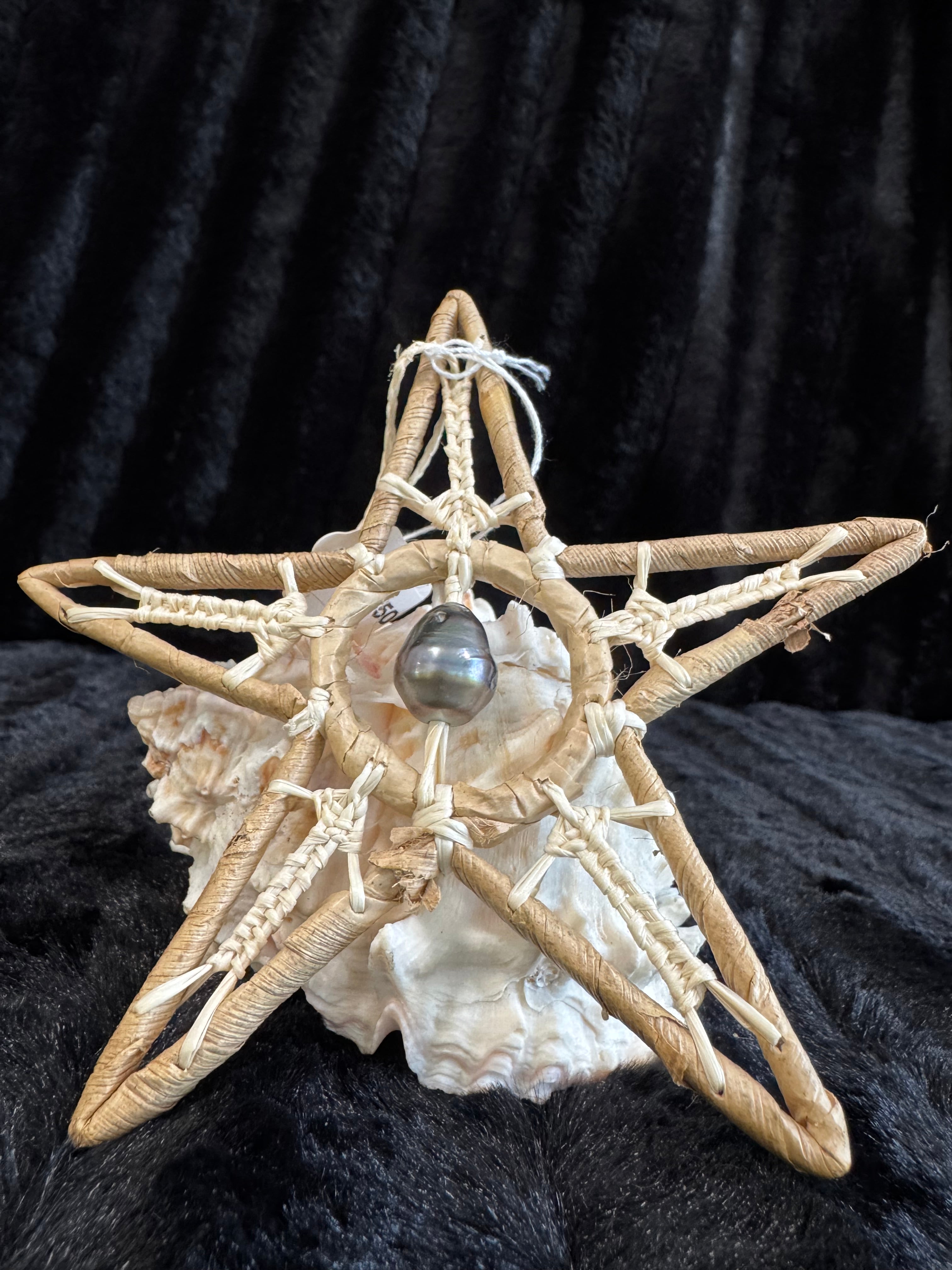 Star decor with fresh water Pearl