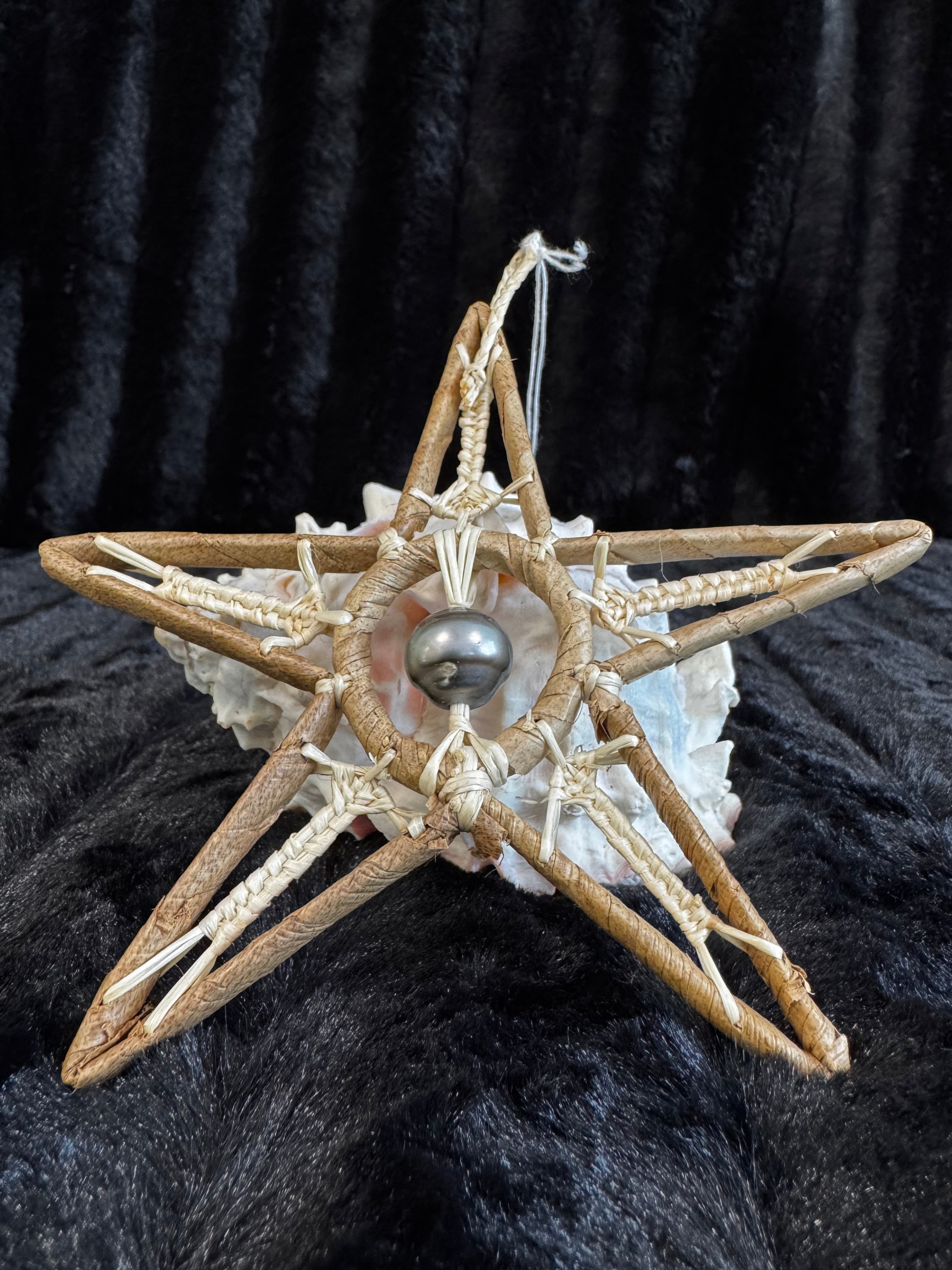 Star decor with fresh water Pearl