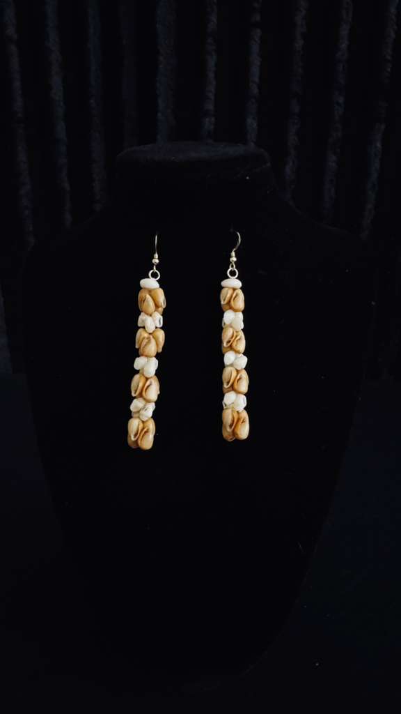 Alilea Poleho and Momi set