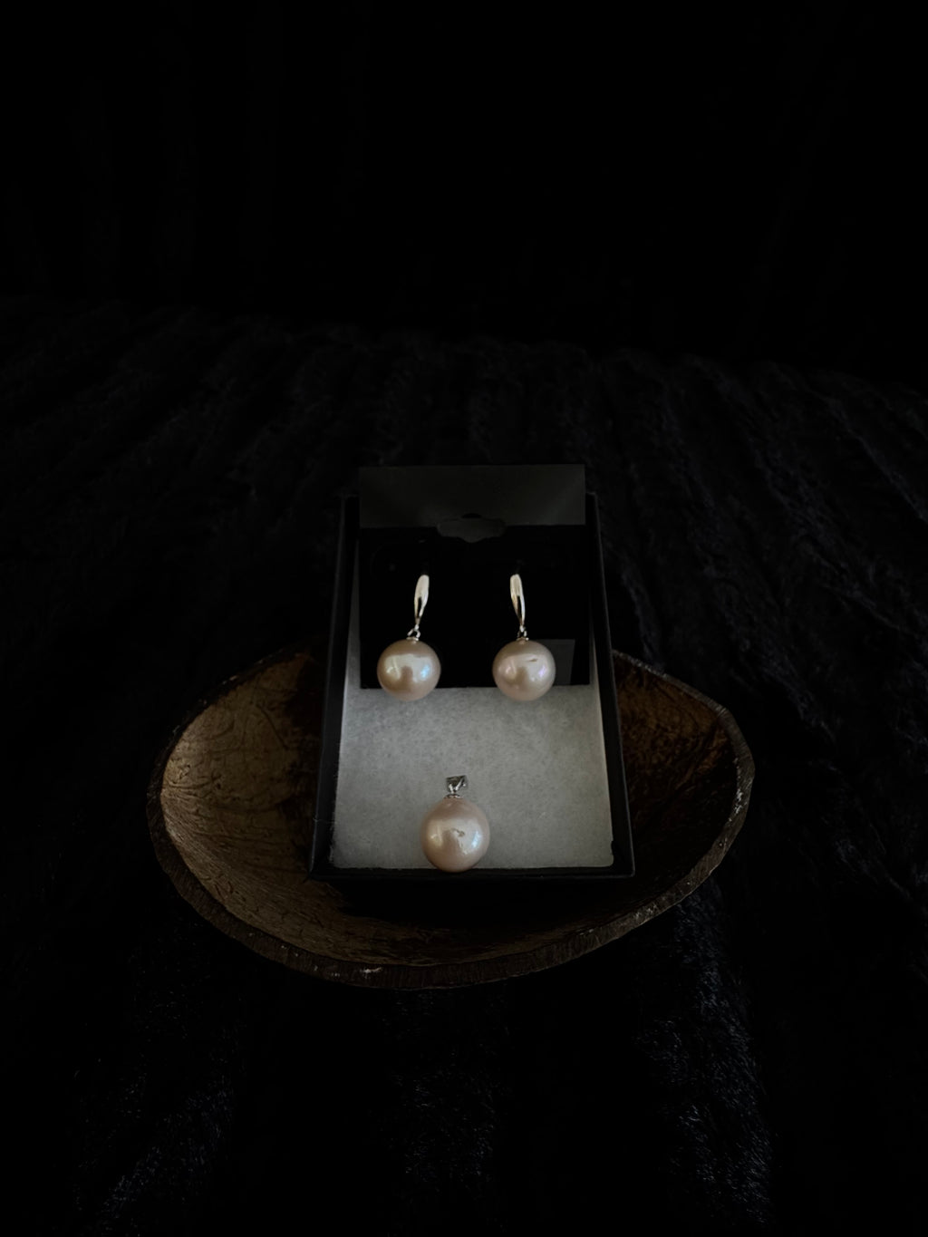 Fresh water Pearl set