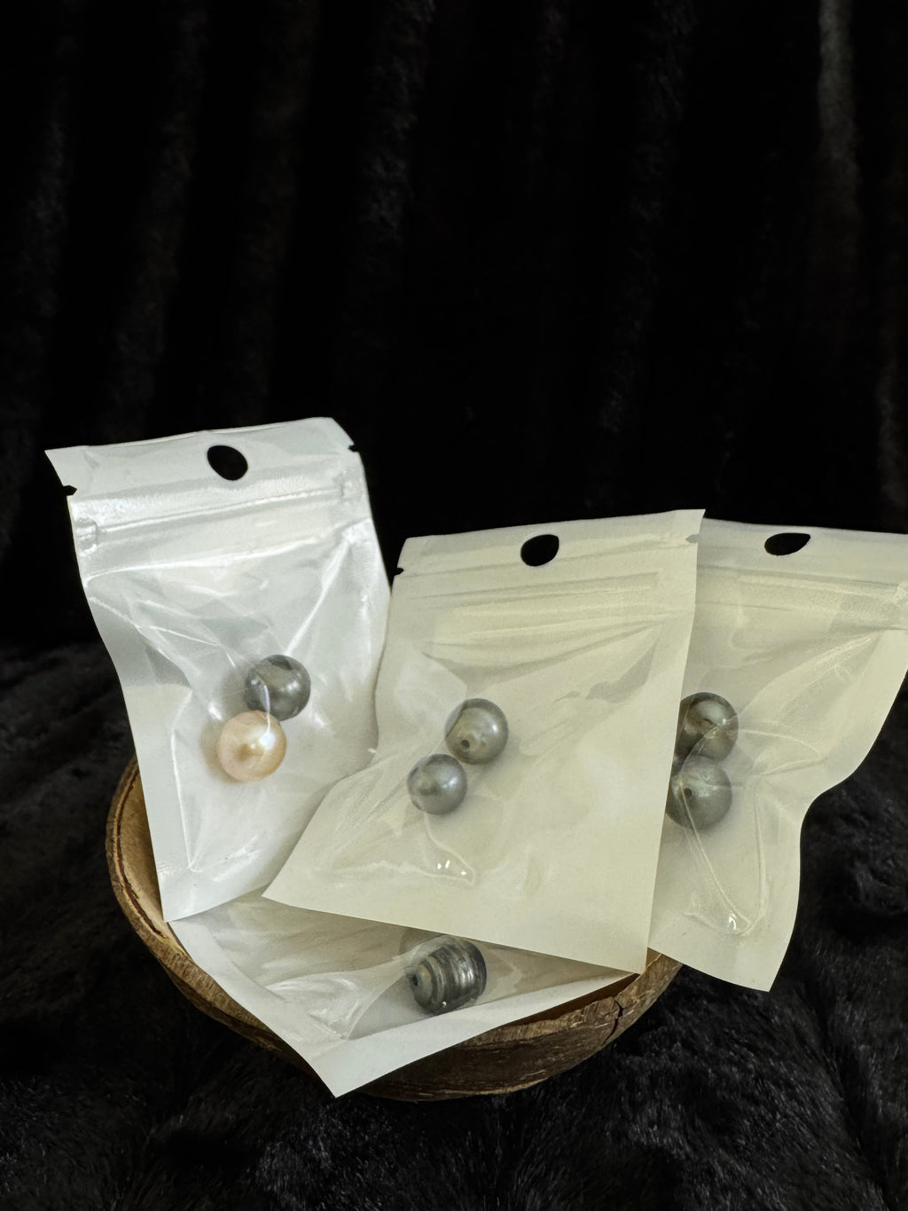 2 pcs fresh water pearls