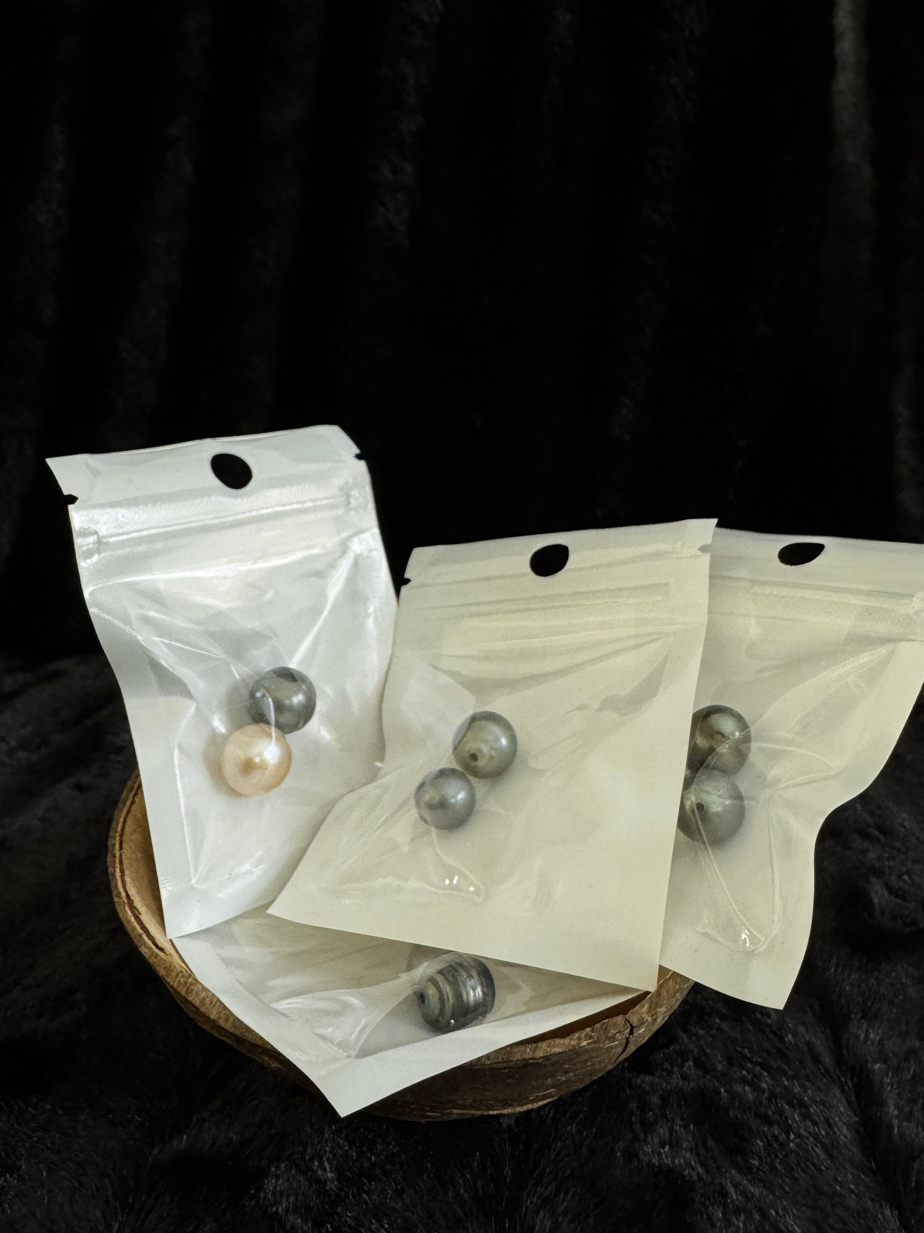 2 pcs fresh water pearls