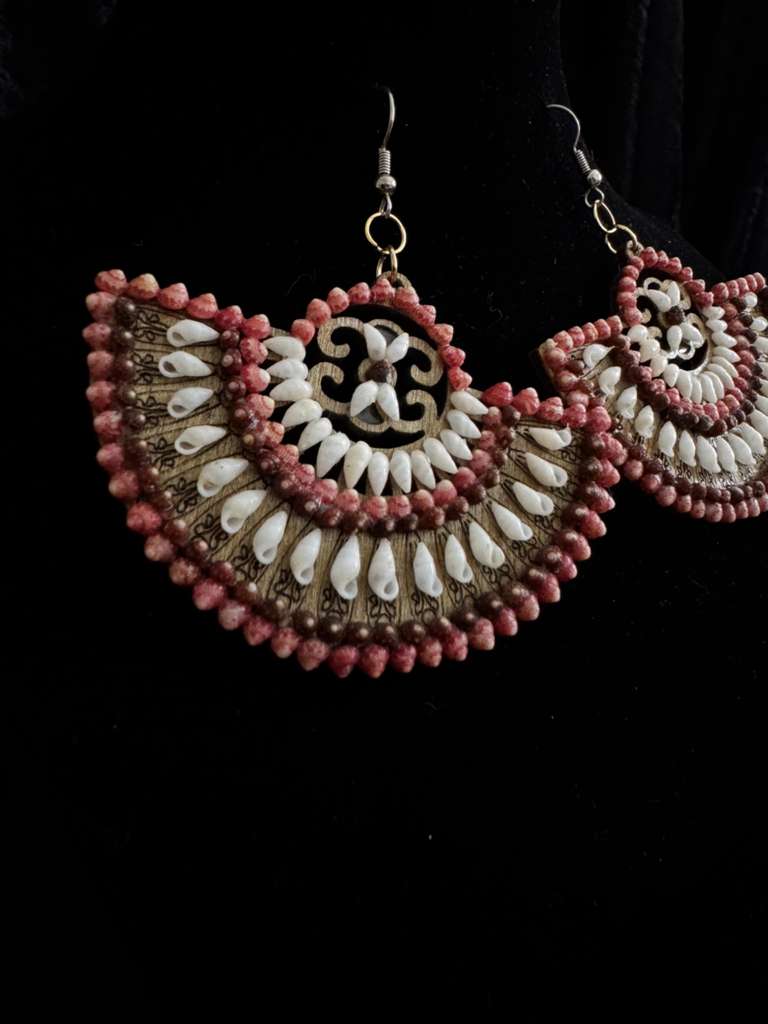 Niihau Shells Post Earring