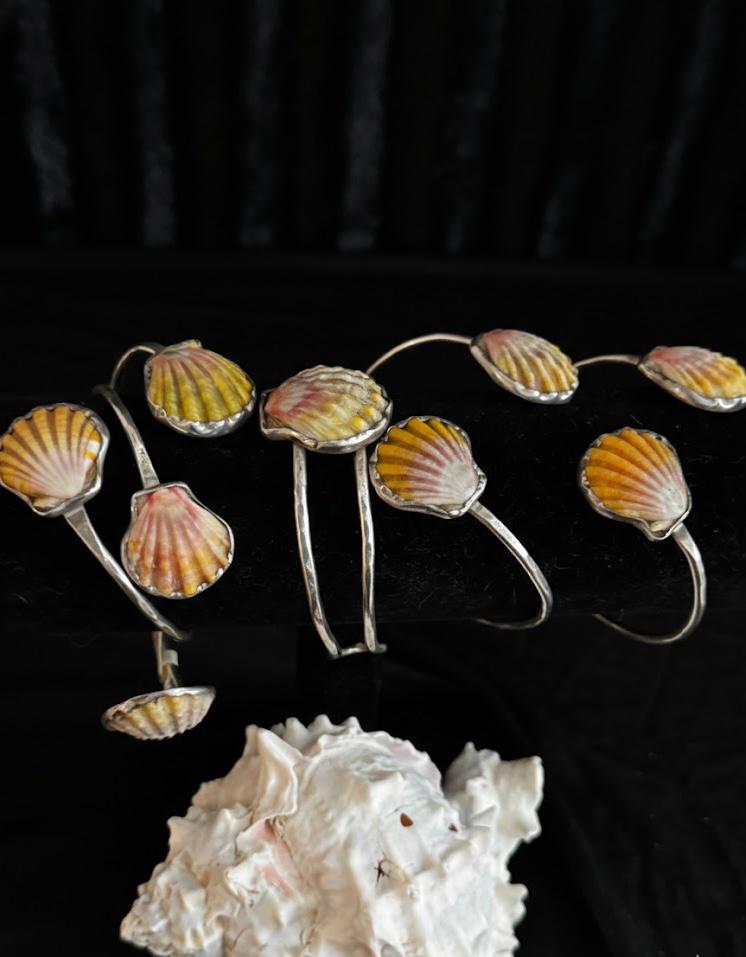 Sunrise Shell Bracelet