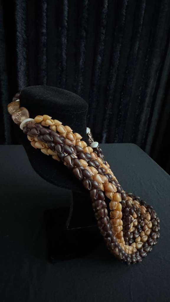 Poleho Layered 4 Strand Lei Set